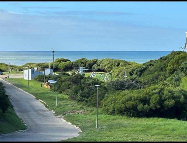4 BEDROOM HOUSE FOR SALE IN PARADISE BEACH
